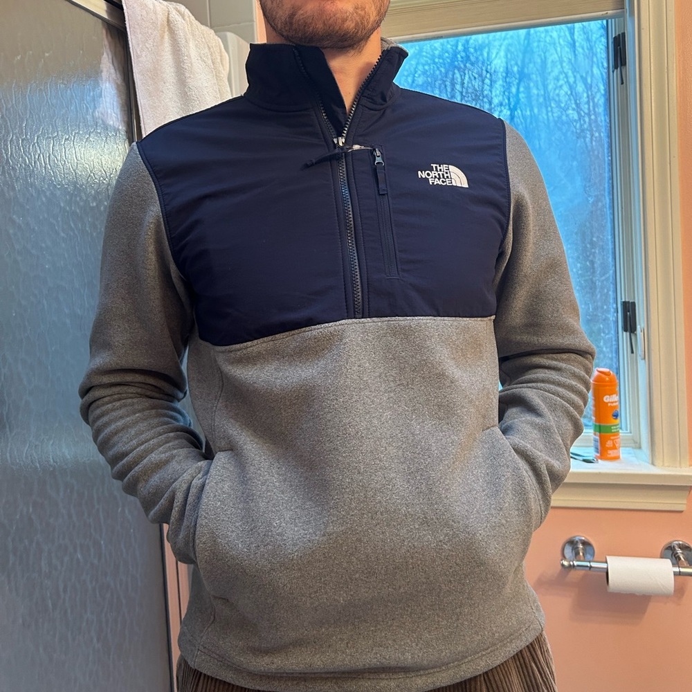 NWT North Face fleece quarter zip